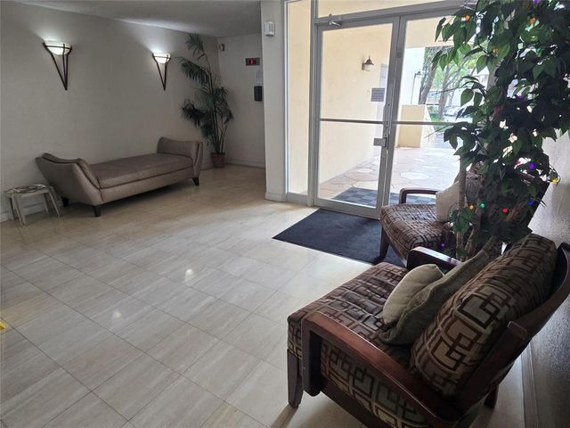 7051 Environ Boulevard, Lauderhill, FL 33319