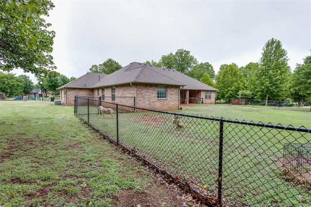 2445 County Road 1199, Blanchard, OK 73010