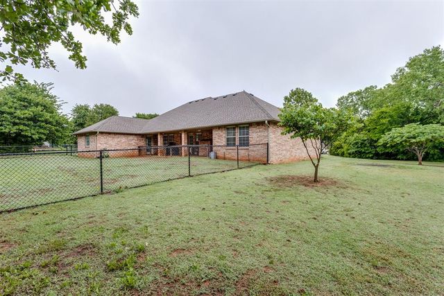 2445 County Road 1199, Blanchard, OK 73010
