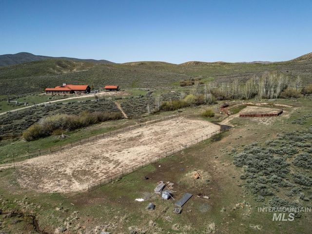 21800 Carringer, Mountain Home, ID 83647