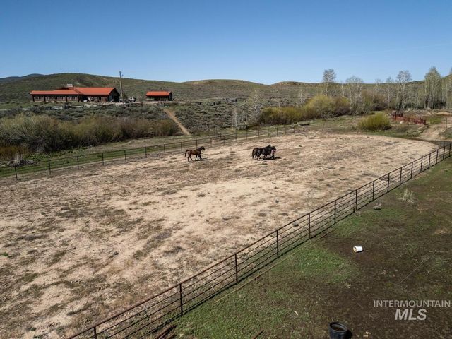 21800 Carringer, Mountain Home, ID 83647