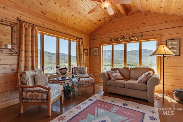 21800 Carringer, Mountain Home, ID 83647