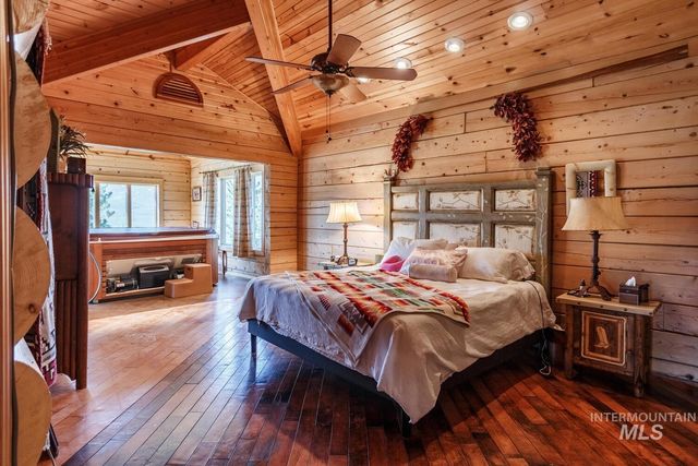 21800 Carringer, Mountain Home, ID 83647