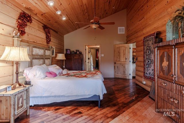 21800 Carringer, Mountain Home, ID 83647