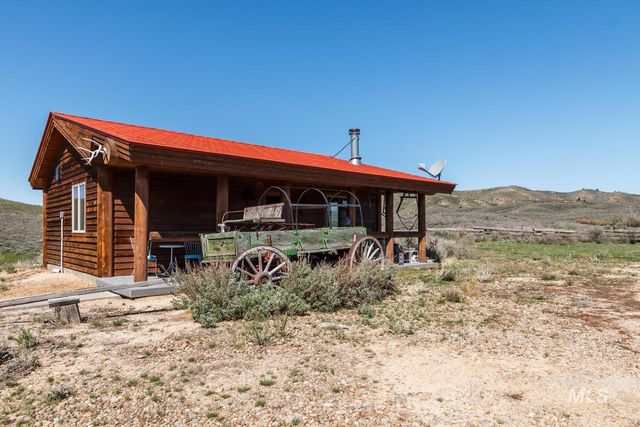 21800 Carringer, Mountain Home, ID 83647