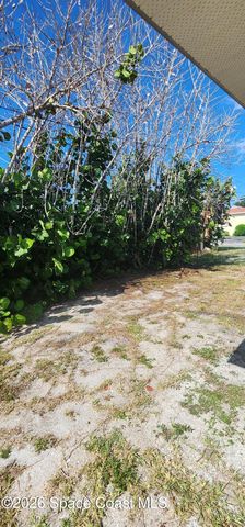 407 4th Street N, Cocoa Beach, FL 32931