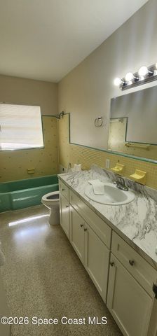 407 4th Street N, Cocoa Beach, FL 32931