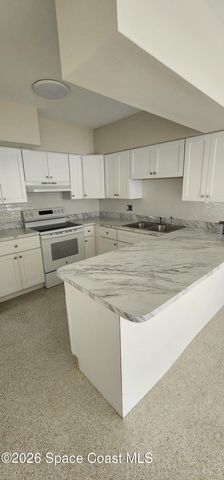 407 4th Street N, Cocoa Beach, FL 32931