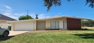 407 4th Street N, Cocoa Beach, FL 32931