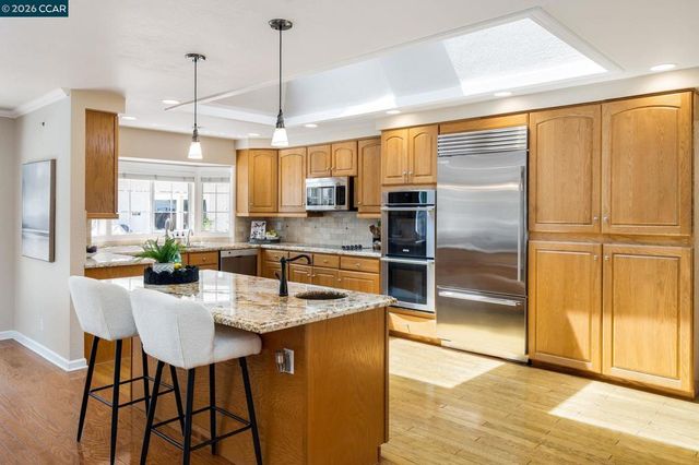 3074 Santa Maria Ct, Concord, CA 94518