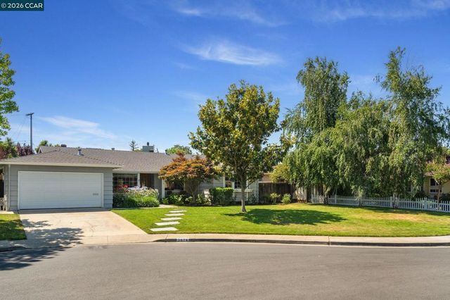3074 Santa Maria Ct, Concord, CA 94518