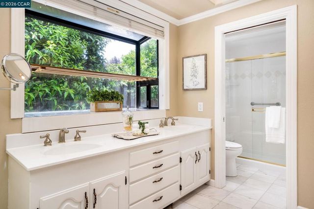 3074 Santa Maria Ct, Concord, CA 94518