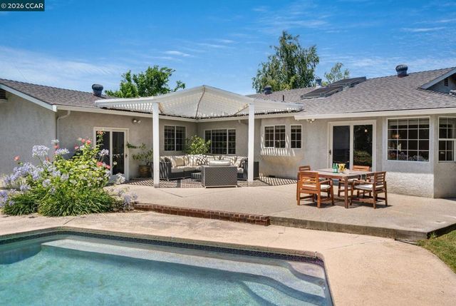 3074 Santa Maria Ct, Concord, CA 94518