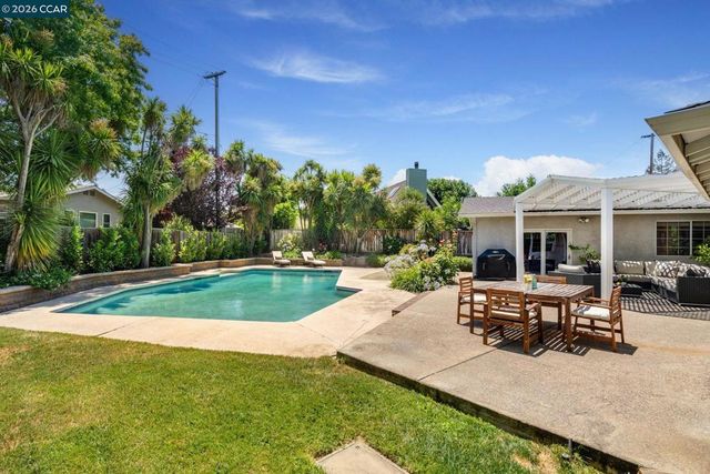 3074 Santa Maria Ct, Concord, CA 94518