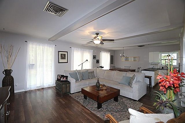 955 Althea Drive, Houston, TX 77018