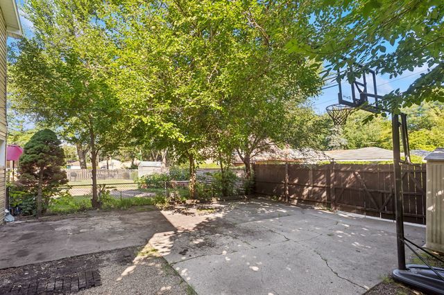 2011 Brummel Street, Evanston, IL 60202