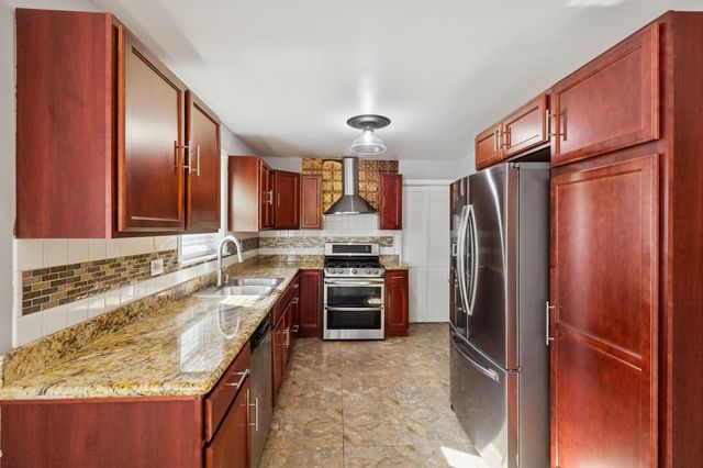 2011 Brummel Street, Evanston, IL 60202