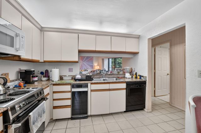 7535 LA PAZ Boulevard 201, Boca Raton, FL 33433