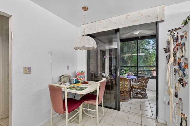 7535 LA PAZ Boulevard 201, Boca Raton, FL 33433