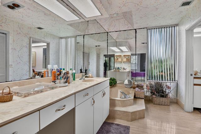 7535 LA PAZ Boulevard 201, Boca Raton, FL 33433