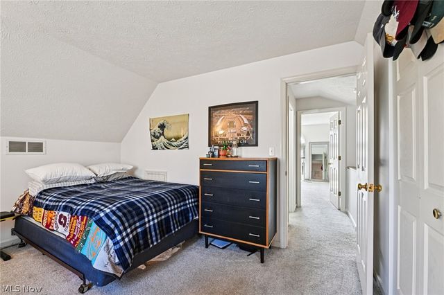 3432 Brookpoint Lane, Cuyahoga Falls, OH 44223