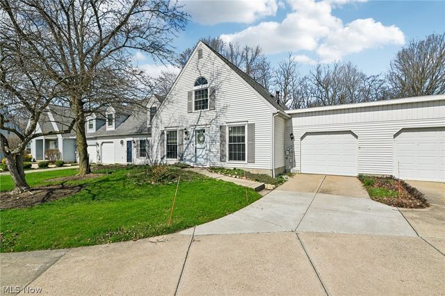 3432 Brookpoint Lane, Cuyahoga Falls, OH 44223