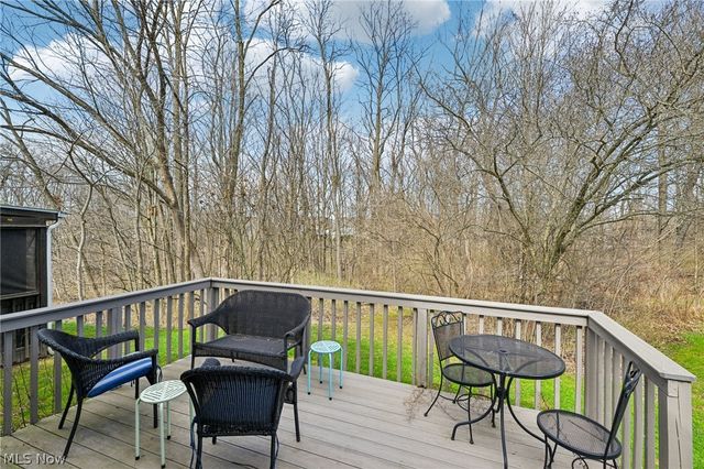 3432 Brookpoint Lane, Cuyahoga Falls, OH 44223