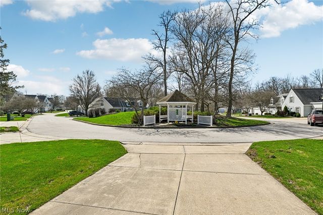 3432 Brookpoint Lane, Cuyahoga Falls, OH 44223