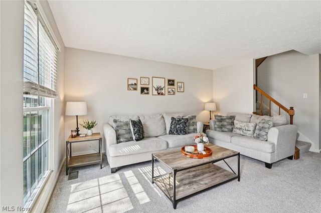 3432 Brookpoint Lane, Cuyahoga Falls, OH 44223