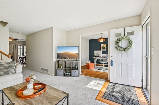 3432 Brookpoint Lane, Cuyahoga Falls, OH 44223