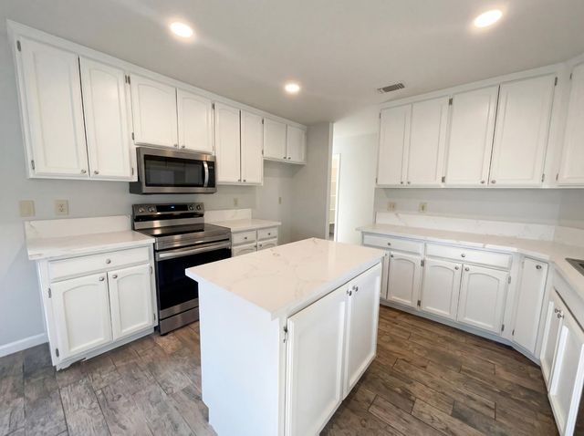 4744 Ponderay Ln, Sacramento, CA 95841