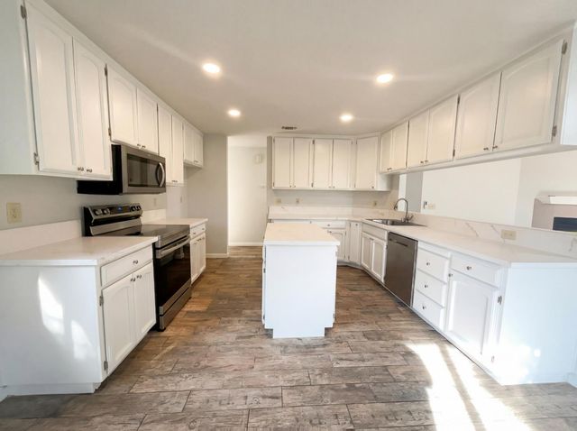 4744 Ponderay Ln, Sacramento, CA 95841