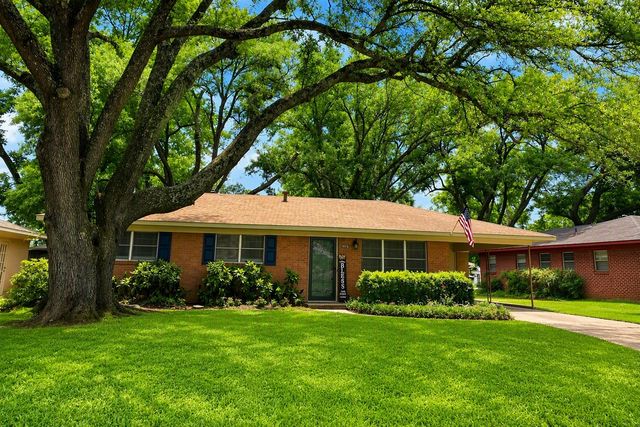 1826 Bonn Street, Bossier City, LA 71112