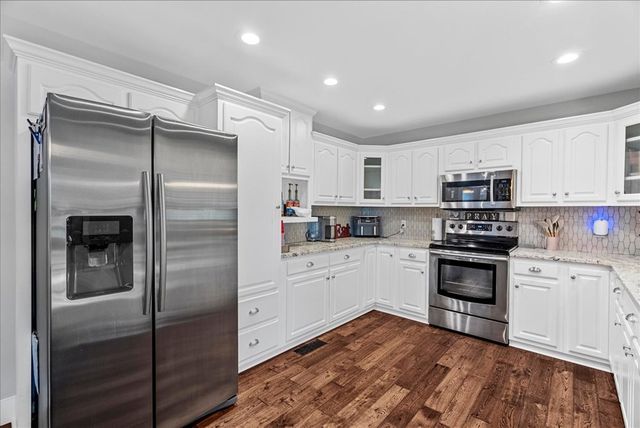100 Arrowhead Drive, Chatsworth, GA 30705