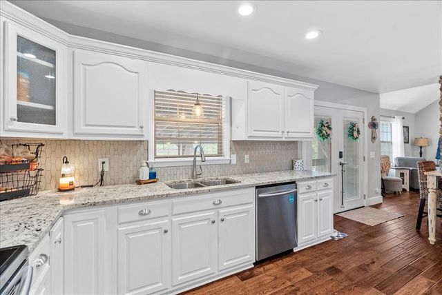 100 Arrowhead Drive, Chatsworth, GA 30705