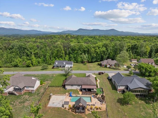 100 Arrowhead Drive, Chatsworth, GA 30705