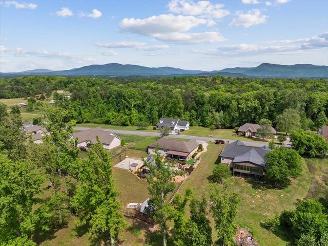 100 Arrowhead Drive, Chatsworth, GA 30705