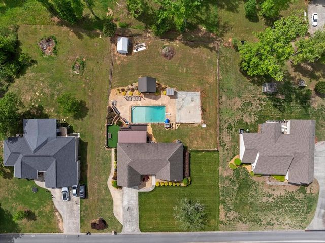 100 Arrowhead Drive, Chatsworth, GA 30705
