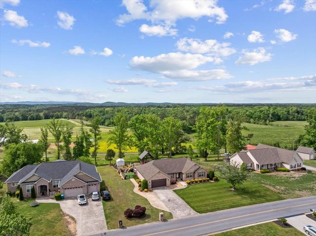 100 Arrowhead Drive, Chatsworth, GA 30705