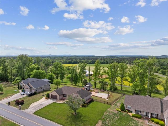 100 Arrowhead Drive, Chatsworth, GA 30705