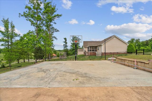 100 Arrowhead Drive, Chatsworth, GA 30705