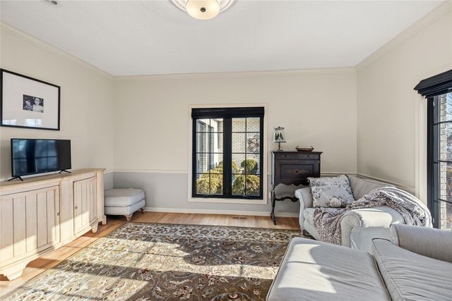 13953 Lake Shore Drive, Clive, IA 50325