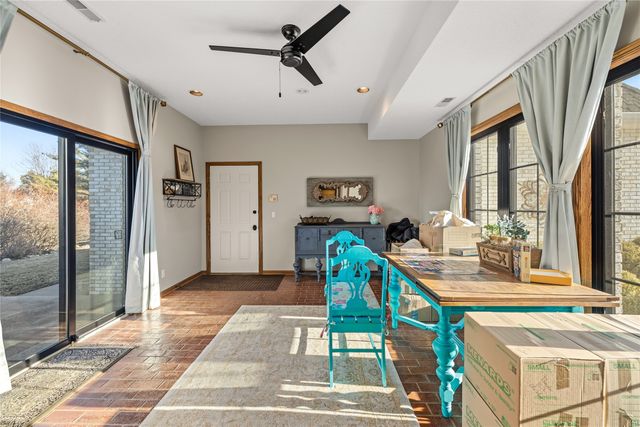 13953 Lake Shore Drive, Clive, IA 50325