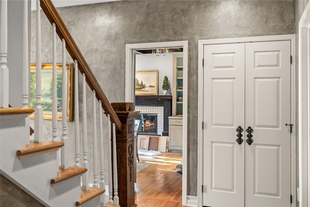 13953 Lake Shore Drive, Clive, IA 50325