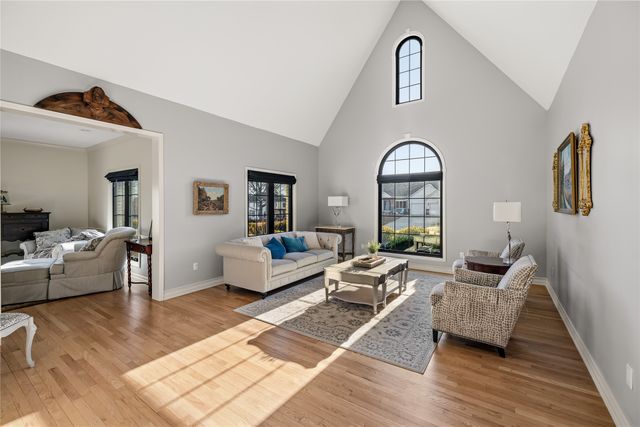 13953 Lake Shore Drive, Clive, IA 50325