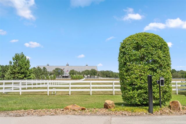 1702 Spring Branch Road, Montgomery, TX 77316