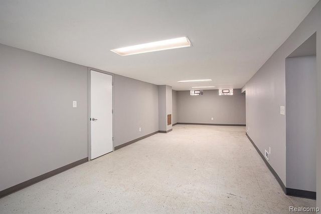 22150 Beverly Street, Oak Park, MI 48237