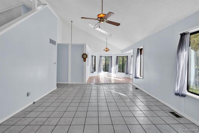 14269 Cole Road, Linden, MI 48451