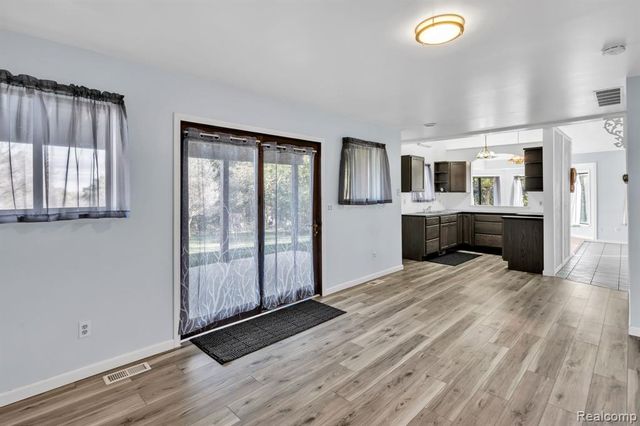 14269 Cole Road, Linden, MI 48451