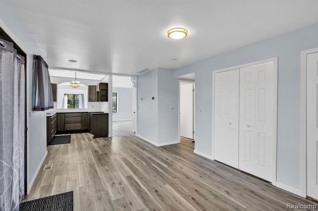 14269 Cole Road, Linden, MI 48451